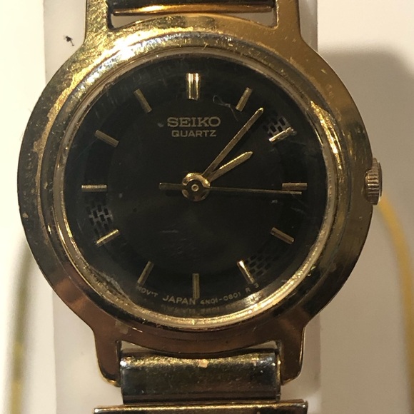 Seiko Vintage Gold and Black Tone Watch - Picture 2 of 9